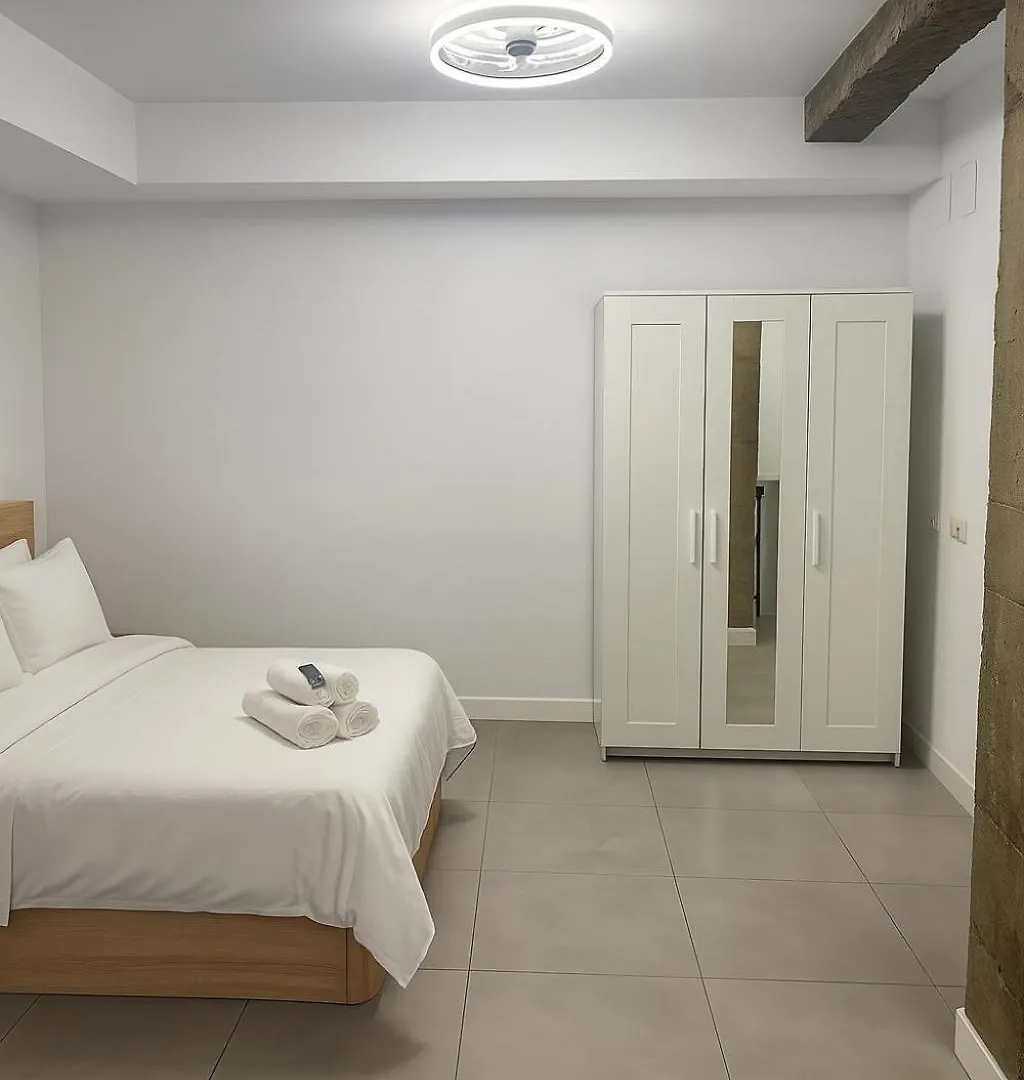 Apartamento 1 A 10 Caminando De La Estacion De Bus Y Tren Maria Zambrano Μάλαγα 0*,